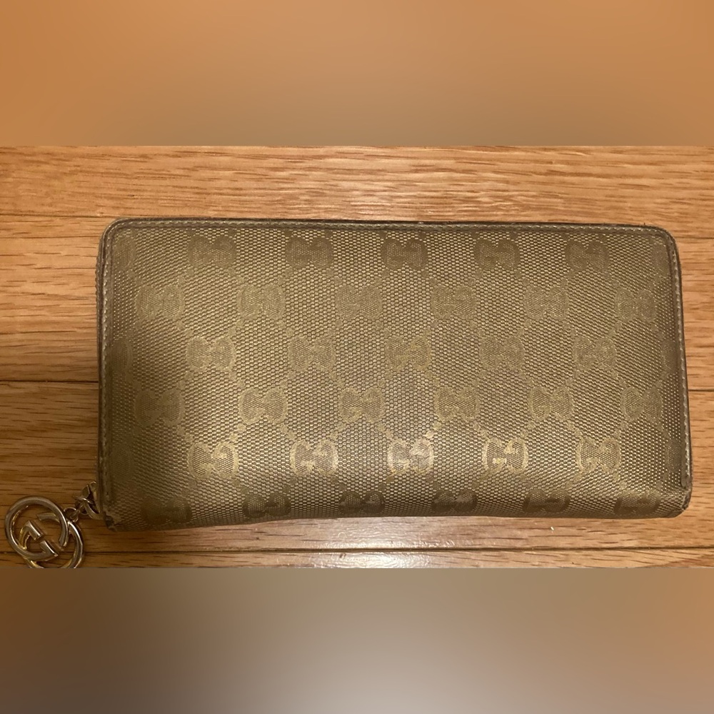 Gucci GG Imprime Metallic Gold Zip Around Wallet EUC!!! - Picture 16 of 16